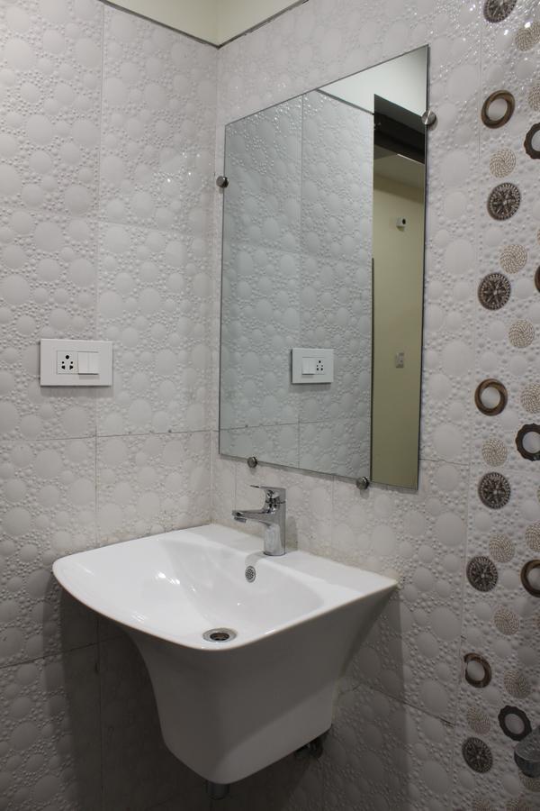 Hotel Grand Gayathri Khammam Ngoại thất bức ảnh