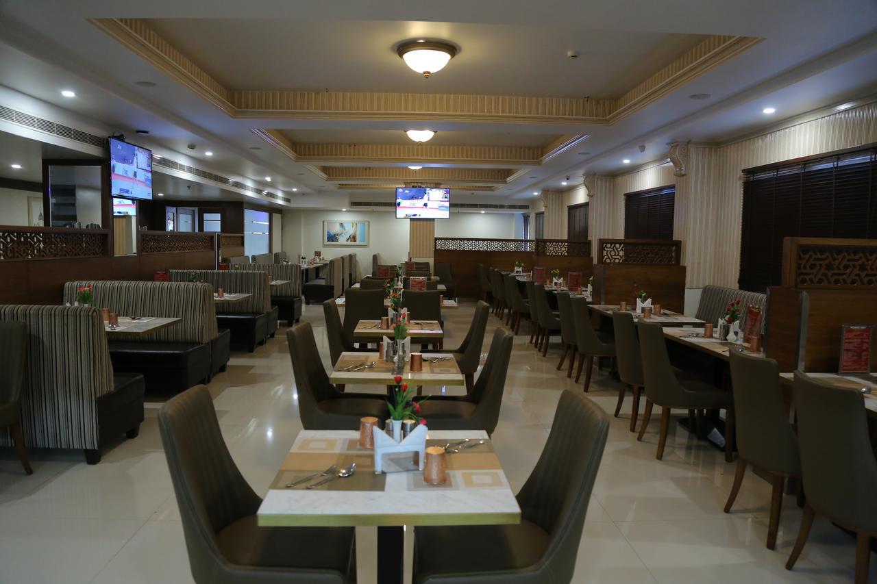 Hotel Grand Gayathri Khammam Ngoại thất bức ảnh