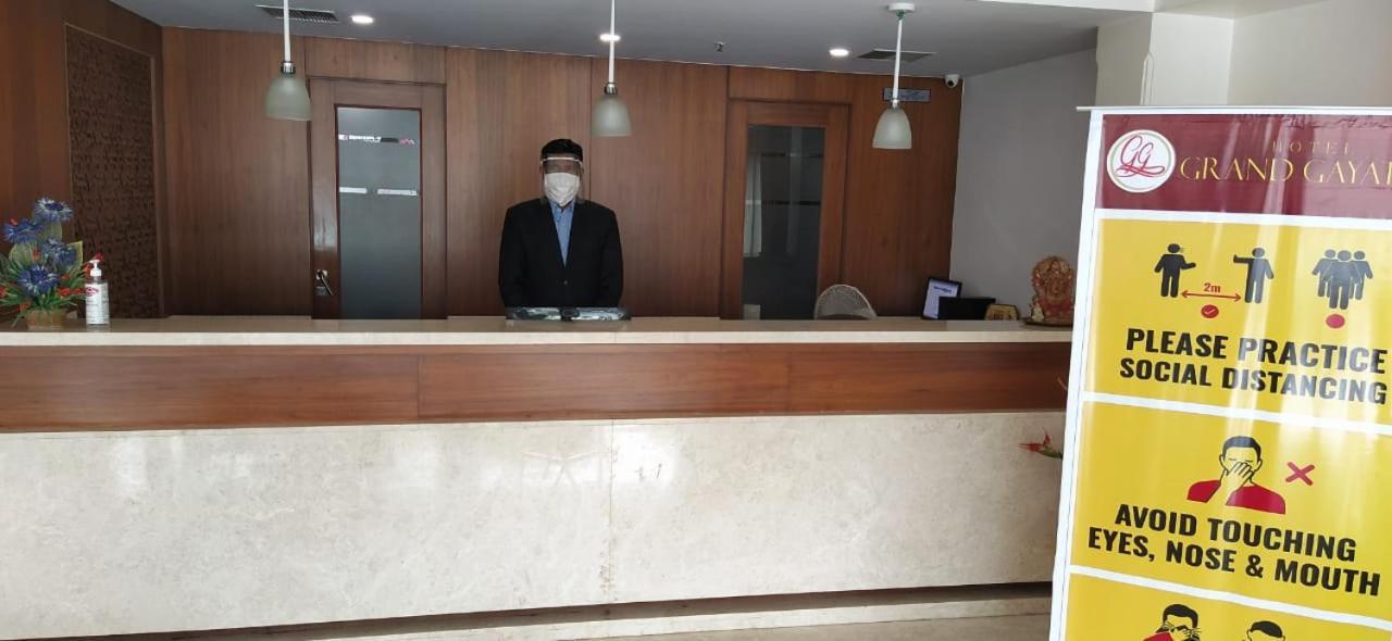 Hotel Grand Gayathri Khammam Ngoại thất bức ảnh
